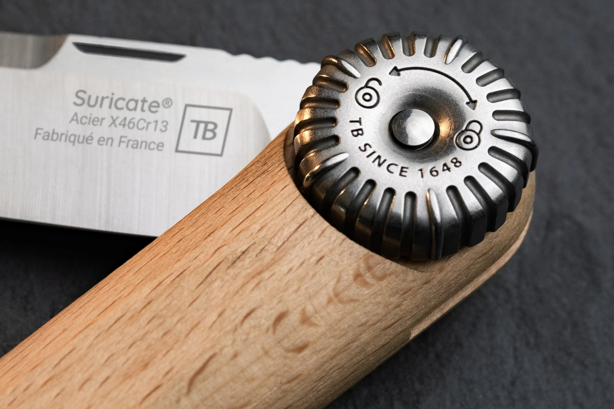 Couteau marqué : l'idée cadeau d'entreprise ou de mariage qui a du sens